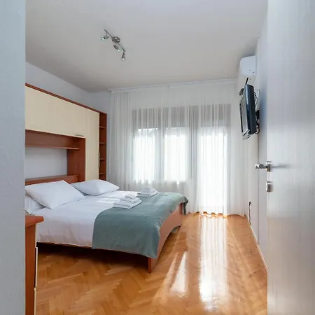 Domi Apartment *
