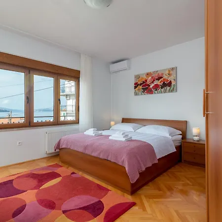 Domi Apartment