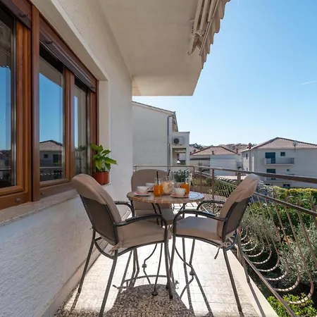 Apartment Domi *